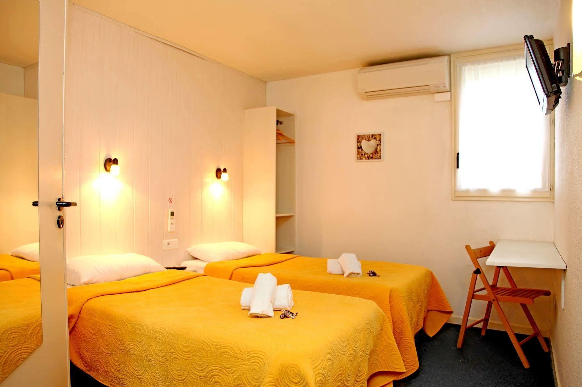 Logis Hotel- Hotel Restaurant Le Rialto Le Sequestre Exteriér fotografie