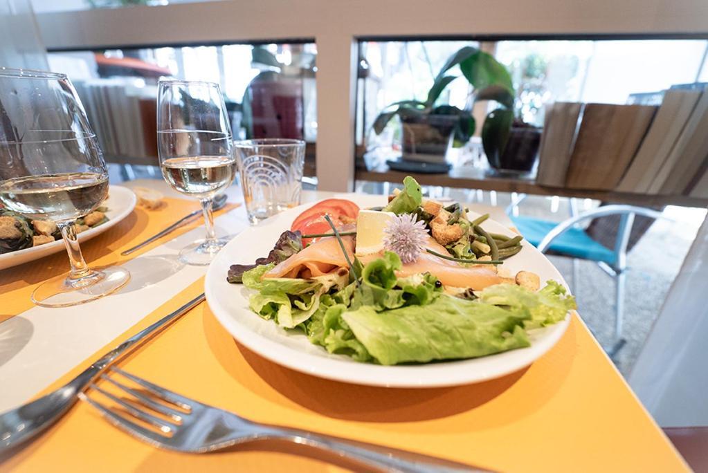Logis Hotel- Hotel Restaurant Le Rialto Le Sequestre Exteriér fotografie